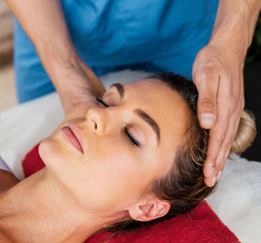 Concussion rehabilitation therapy session at clinic